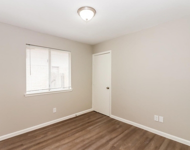 22635 Leedstown Lane - Photo Thumbnail 7