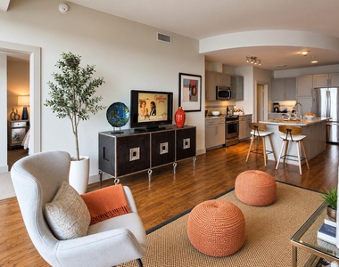 1400 Mckinney Street - Photo Thumbnail 8
