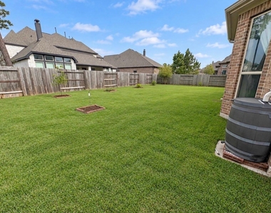17357 Amaryllis Lane - Photo Thumbnail 43