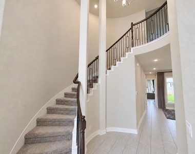 17357 Amaryllis Lane - Photo Thumbnail 6