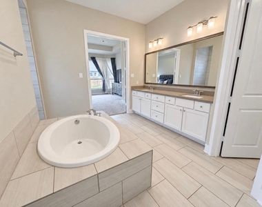 17357 Amaryllis Lane - Photo Thumbnail 19