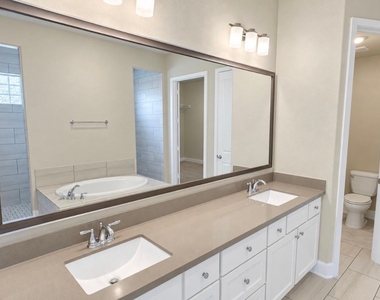 17357 Amaryllis Lane - Photo Thumbnail 33