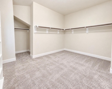 17357 Amaryllis Lane - Photo Thumbnail 21