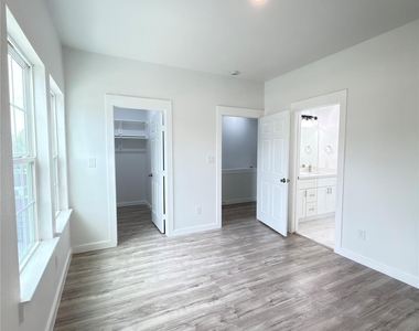 7502 Laura Koppe Road - Photo Thumbnail 11