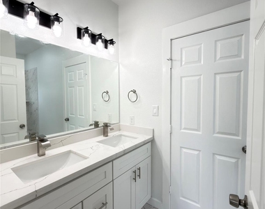 7502 Laura Koppe Road - Photo Thumbnail 13
