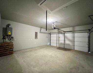 9503 Crescent Mill Drive - Photo Thumbnail 17