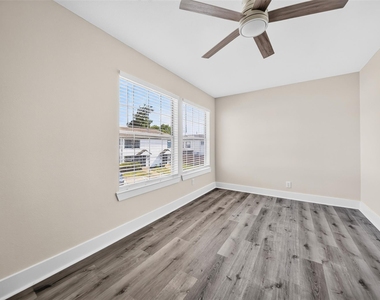 1221 Cedar Post Lane - Photo Thumbnail 18