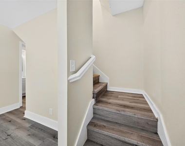 1221 Cedar Post Lane - Photo Thumbnail 12
