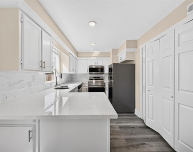 1221 Cedar Post Lane - Photo Thumbnail 7