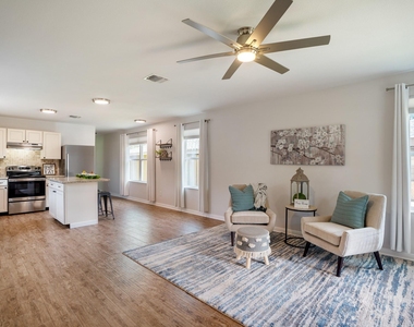 306 Foster Street - Photo Thumbnail 4