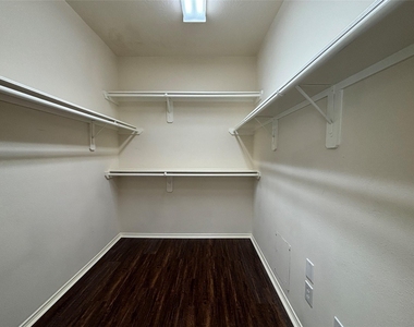 2810 Harte Court - Photo Thumbnail 18