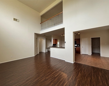 2810 Harte Court - Photo Thumbnail 3