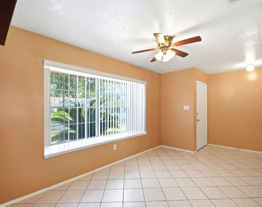 11418 Hendon Lane - Photo Thumbnail 3