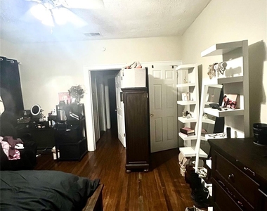 2405 Isabella Street - Photo Thumbnail 10