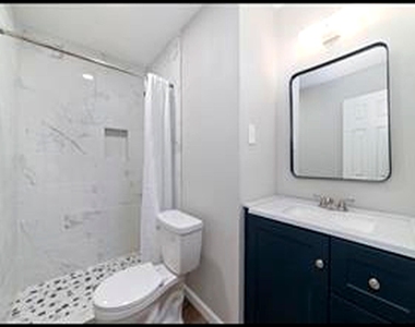 800 E Adoue Street - Photo Thumbnail 5