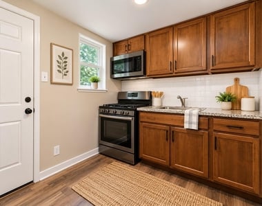 800 E Adoue Street - Photo Thumbnail 4