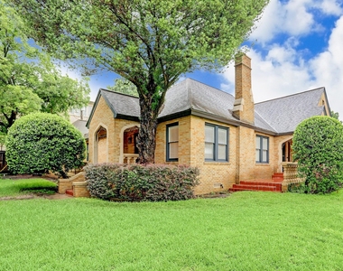1903 W Walker Street - Photo Thumbnail 30