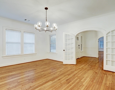1903 W Walker Street - Photo Thumbnail 11