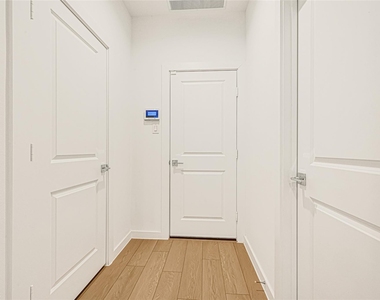 3225 Dennis Street - Photo Thumbnail 10