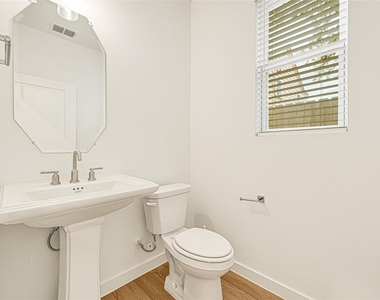 3225 Dennis Street - Photo Thumbnail 9