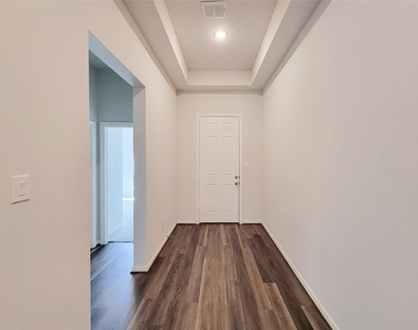 4034 Palmer Meadow Court - Photo Thumbnail 5