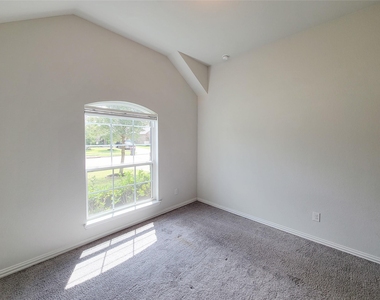 4034 Palmer Meadow Court - Photo Thumbnail 6