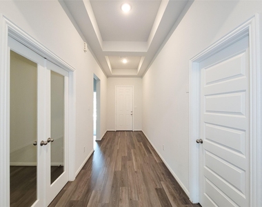 4034 Palmer Meadow Court - Photo Thumbnail 9