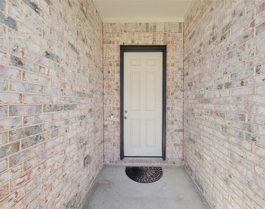 4034 Palmer Meadow Court - Photo Thumbnail 4