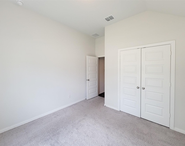 4034 Palmer Meadow Court - Photo Thumbnail 7