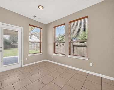 4326 Countryoaks Court - Photo Thumbnail 16