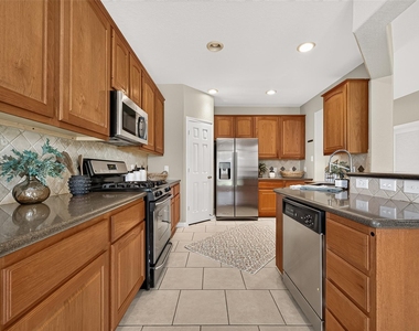 4326 Countryoaks Court - Photo Thumbnail 11