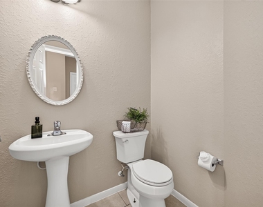 4326 Countryoaks Court - Photo Thumbnail 32