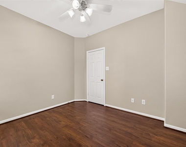 4326 Countryoaks Court - Photo Thumbnail 35