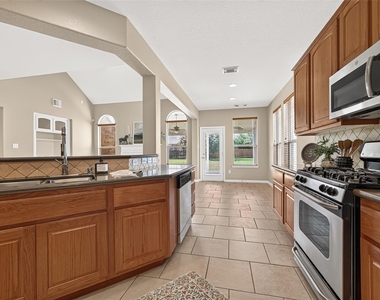 4326 Countryoaks Court - Photo Thumbnail 15