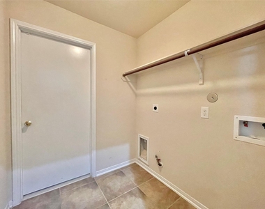 3131 Single Ridge Way - Photo Thumbnail 24