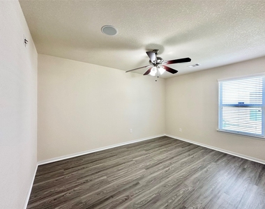 3131 Single Ridge Way - Photo Thumbnail 20