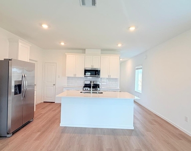 7702 Smooth Valley Court - Photo Thumbnail 3