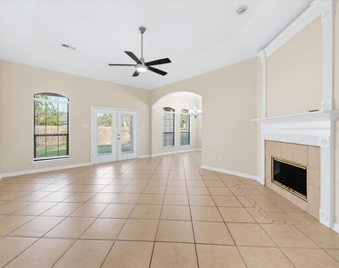 16739 Barcelona Drive - Photo Thumbnail 7