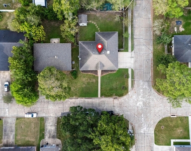 16739 Barcelona Drive - Photo Thumbnail 28