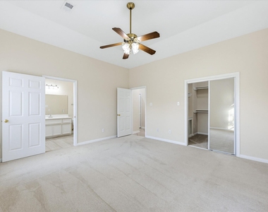 16739 Barcelona Drive - Photo Thumbnail 13