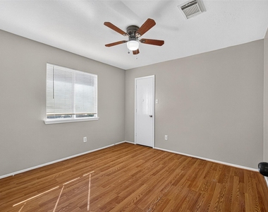 7275 Caracara Drive - Photo Thumbnail 17