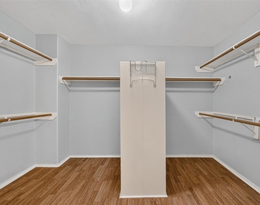 7275 Caracara Drive - Photo Thumbnail 16
