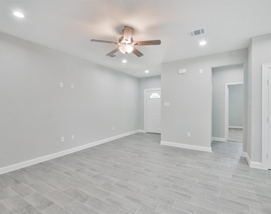 7524 E Maxroy Street - Photo Thumbnail 5