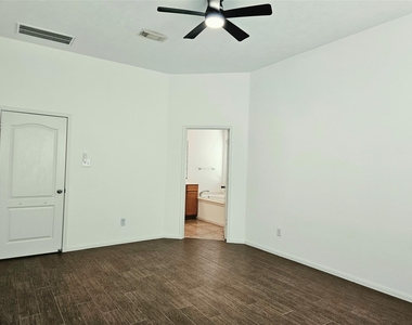 20610 Raingreen Drive - Photo Thumbnail 10
