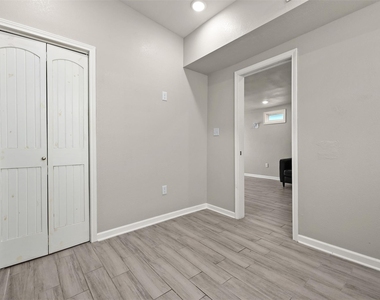 1028 Avenue K - Photo Thumbnail 12