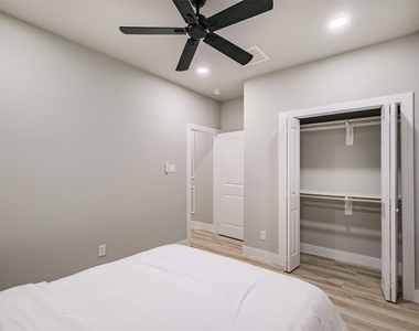 8328 Mariah Street - Photo Thumbnail 13
