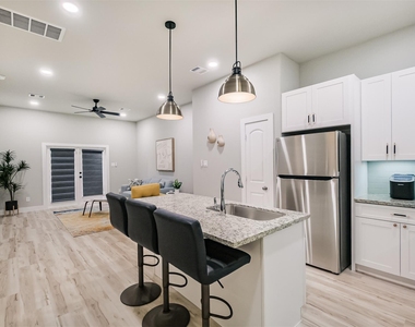 8328 Mariah Street - Photo Thumbnail 3