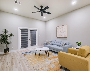 8328 Mariah Street - Photo Thumbnail 17