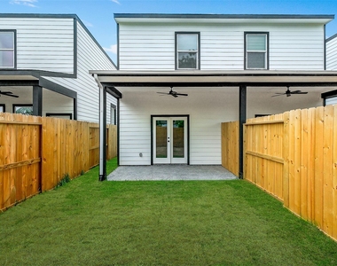 8328 Mariah Street - Photo Thumbnail 18