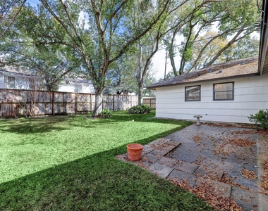 5530 Lincrest Lane - Photo Thumbnail 14